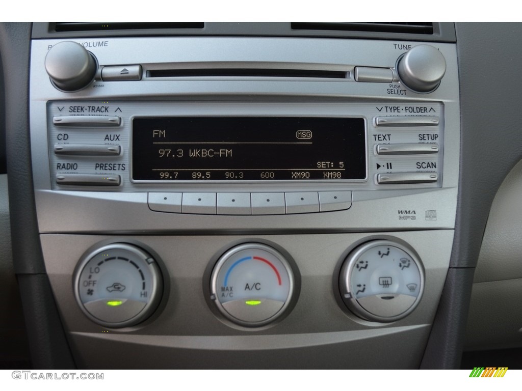 2011 Camry LE - Super White / Bisque photo #16