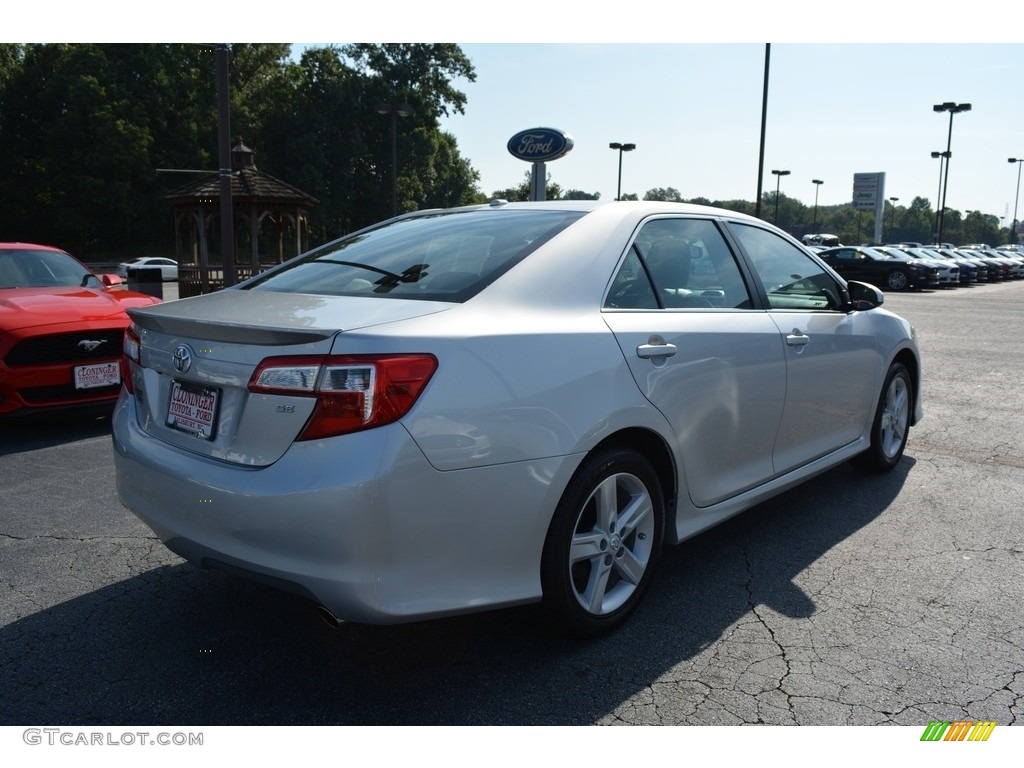 2014 Camry SE - Classic Silver Metallic / Black/Ash photo #3