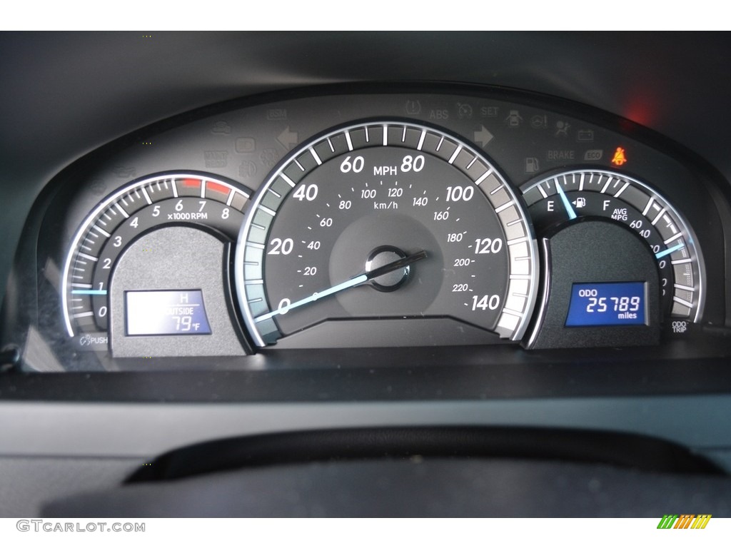 2014 Camry SE - Classic Silver Metallic / Black/Ash photo #25
