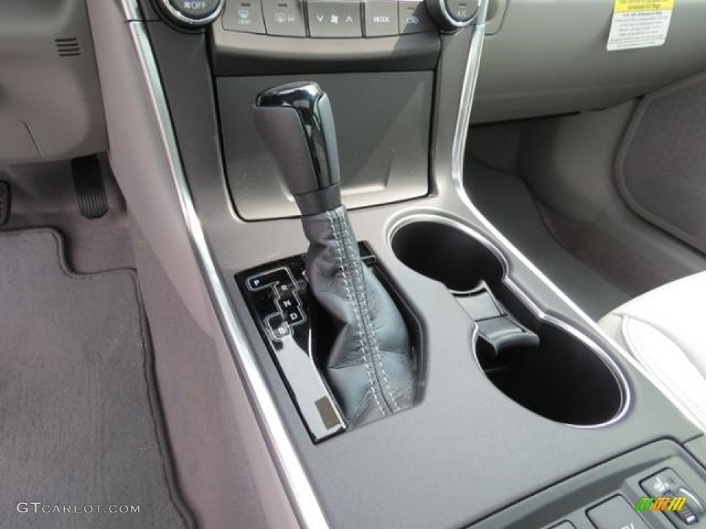 2017 Toyota Camry Hybrid XLE ECVT Automatic Transmission Photo #115287709
