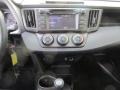 Super White - RAV4 LE Photo No. 24