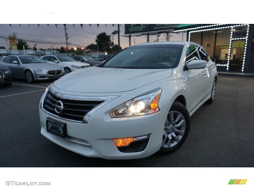 2014 Altima 2.5 S - Pearl White / Beige photo #1