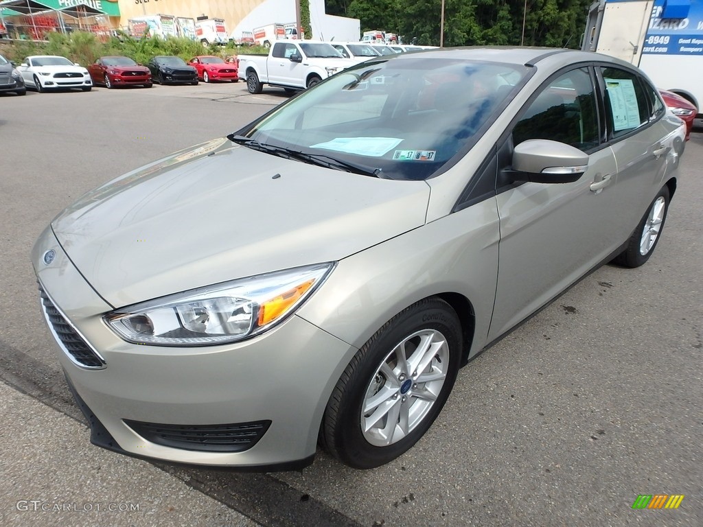 2015 Focus SE Sedan - Tectonic Metallic / Charcoal Black photo #6