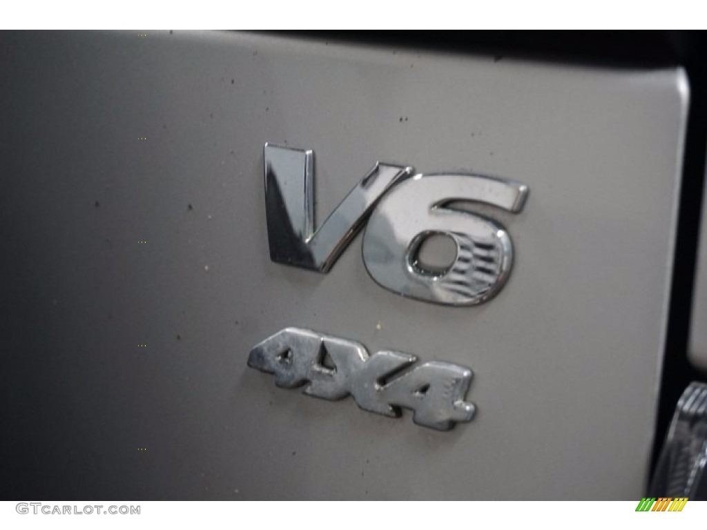 2004 Grand Vitara EX 4WD - Silky Silver Metallic / Gray photo #91