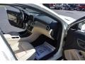 Cirrus White - GLA 250 4Matic Photo No. 33