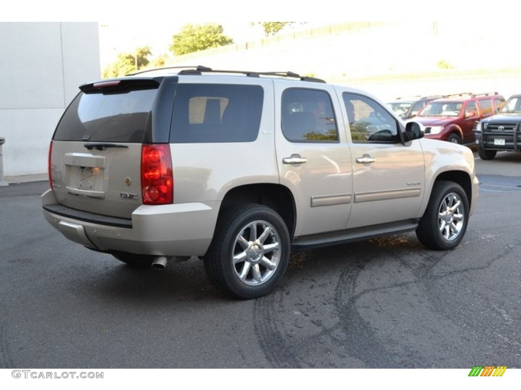 2011 Yukon SLT 4x4 - Gold Mist Metallic / Light Tan photo #2