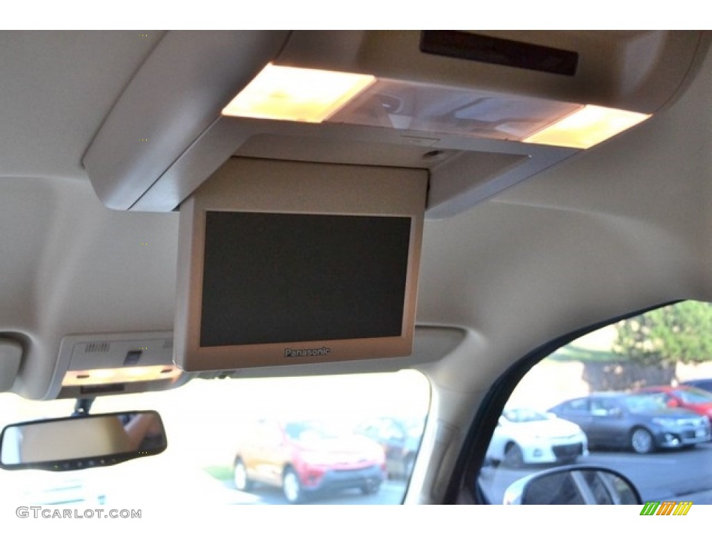 2011 Yukon SLT 4x4 - Gold Mist Metallic / Light Tan photo #9