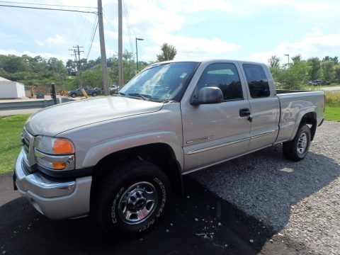 2005 GMC Sierra 2500HD SLE Extended Cab 4x4 Data, Info and Specs