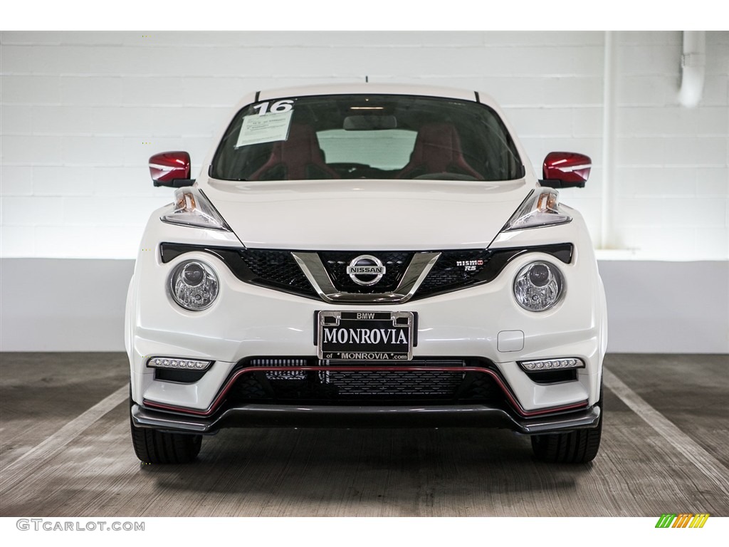 2016 Juke NISMO RS AWD - Pearl White / NISMO Black/Red photo #2