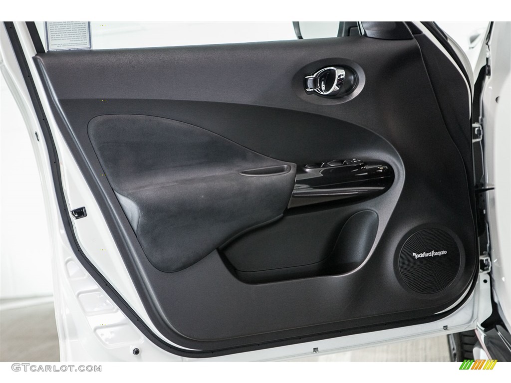 2016 Nissan Juke NISMO RS AWD Door Panel Photos