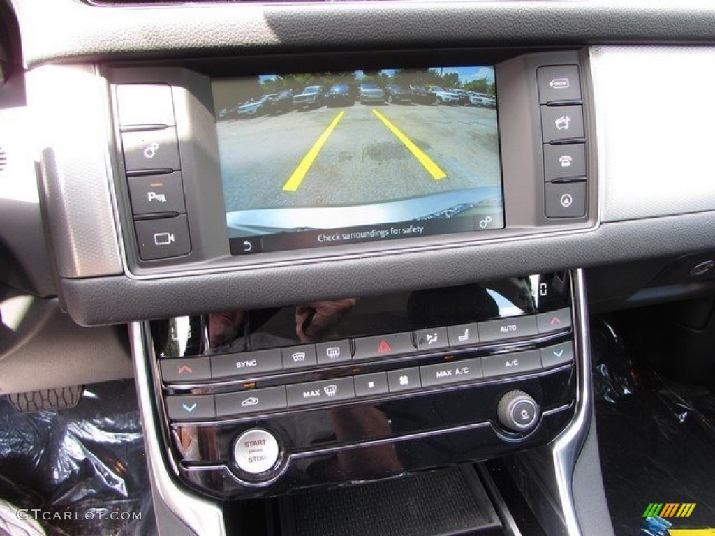 2017 Jaguar XF 35t Premium Controls Photos