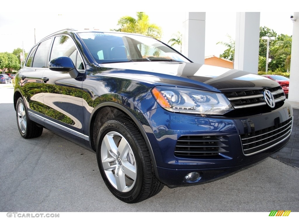 2013 Touareg VR6 FSI Lux 4XMotion - Night Blue Metallic / Black Anthracite photo #2