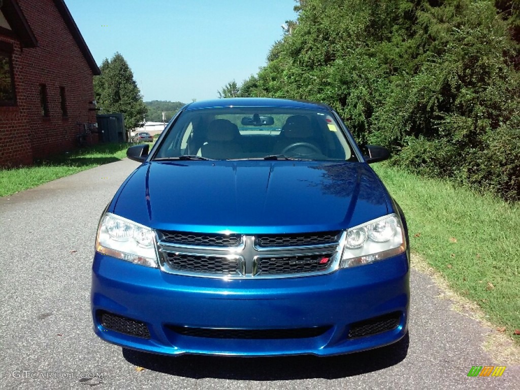 2012 Avenger SE V6 - Blue Streak Pearl / Black/Light Frost Beige photo #3