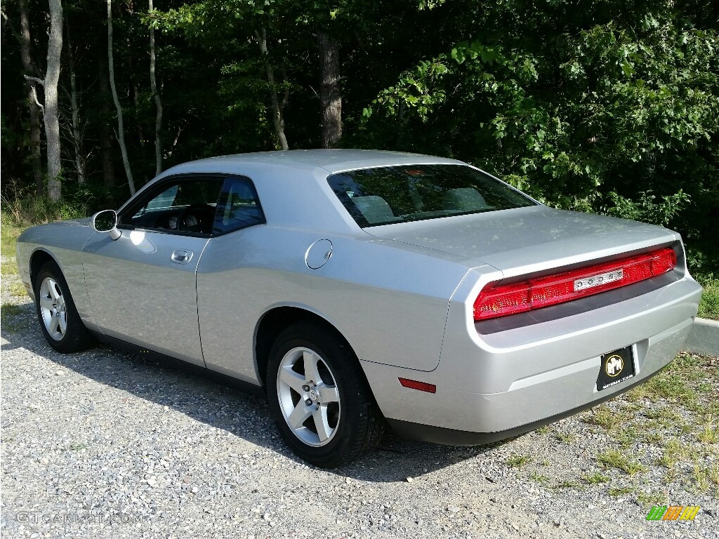 2010 Challenger SE - Bright Silver Metallic / Dark Slate Gray photo #6