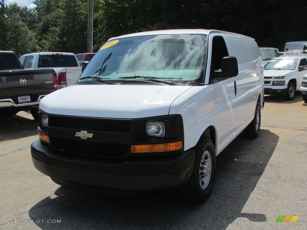 Summit White Chevrolet Express