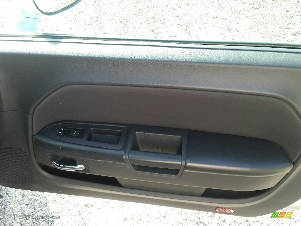 2010 Challenger SE - Bright Silver Metallic / Dark Slate Gray photo #10