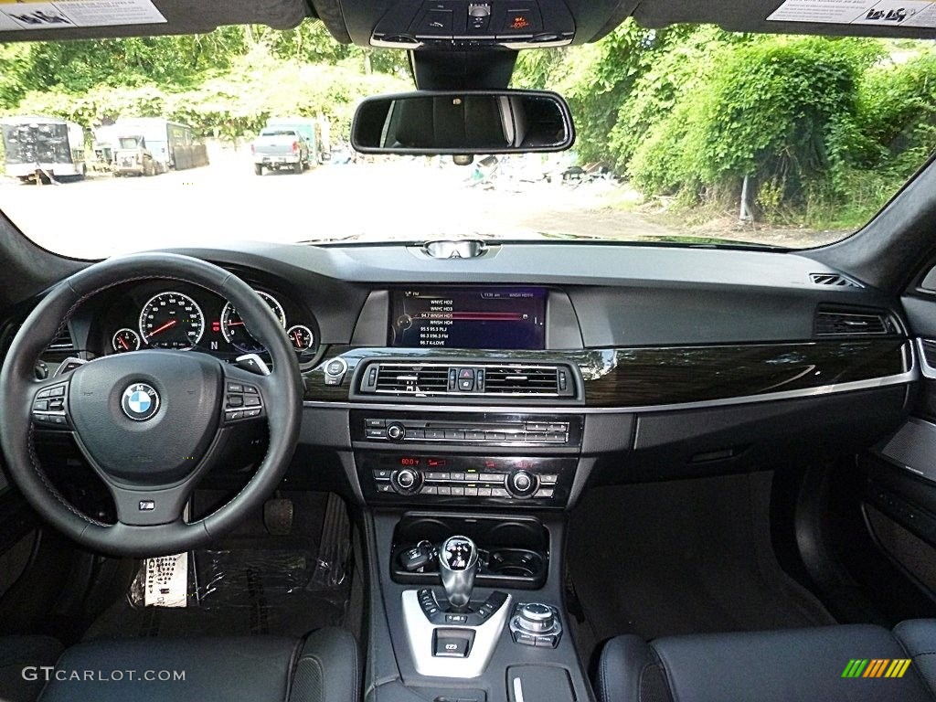 2013 M5 Sedan - Singapore Grey Metallic / Black photo #24