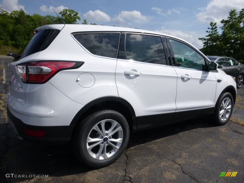 2017 Escape SE 4WD - Oxford White / Charcoal Black photo #2