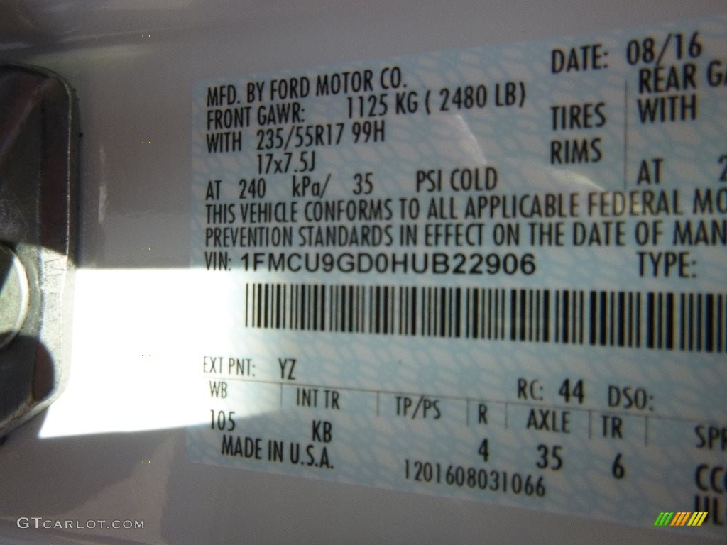 2017 Escape SE 4WD - Oxford White / Charcoal Black photo #11