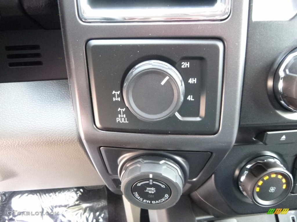 2016 F150 XLT SuperCab 4x4 - Blue Flame / Medium Earth Gray photo #17