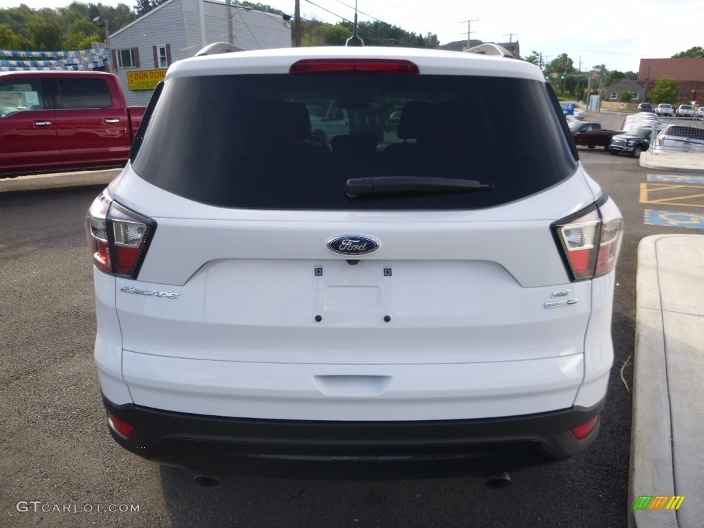 2017 Escape SE 4WD - Oxford White / Charcoal Black photo #6