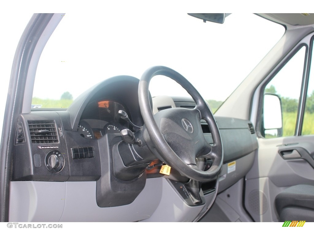 2012 Sprinter 2500 Cargo Van - Arctic White / Lima Black Fabric photo #5