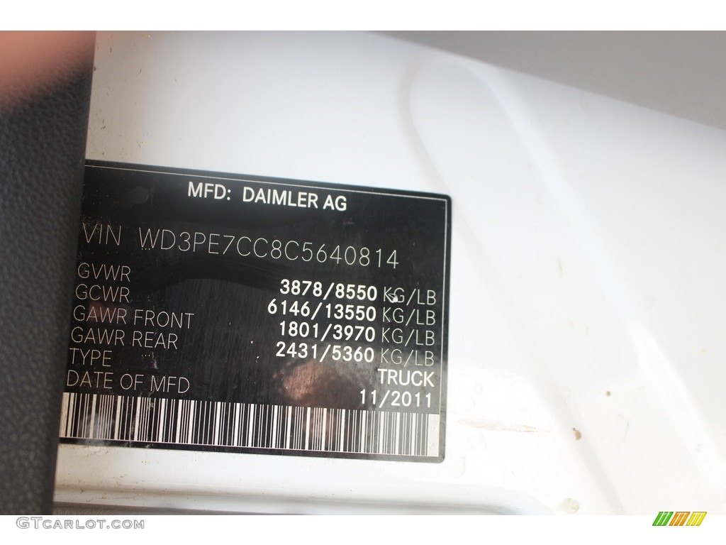 2012 Sprinter 2500 Cargo Van - Arctic White / Lima Black Fabric photo #6