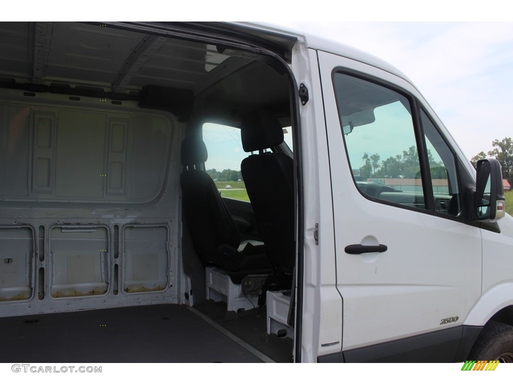 2012 Sprinter 2500 Cargo Van - Arctic White / Lima Black Fabric photo #11