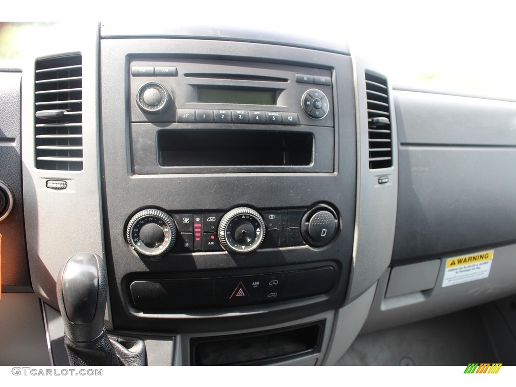 2012 Sprinter 2500 Cargo Van - Arctic White / Lima Black Fabric photo #30