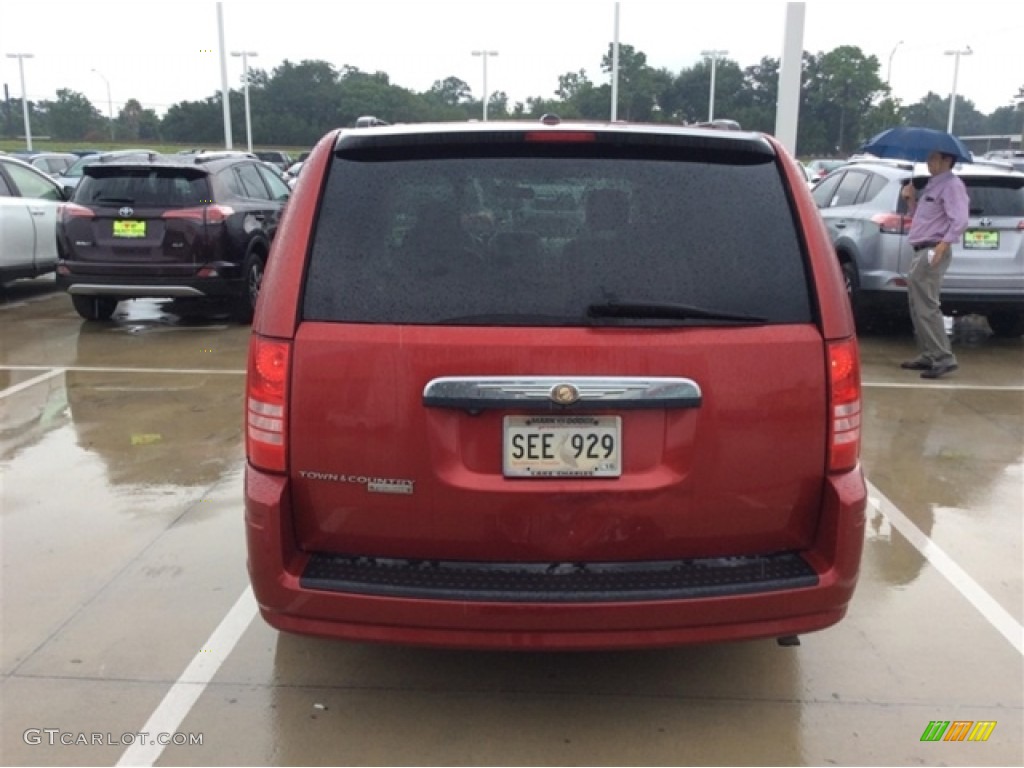 2008 Town & Country Touring - Inferno Red Crystal Pearlcoat / Medium Slate Gray/Light Shale photo #3