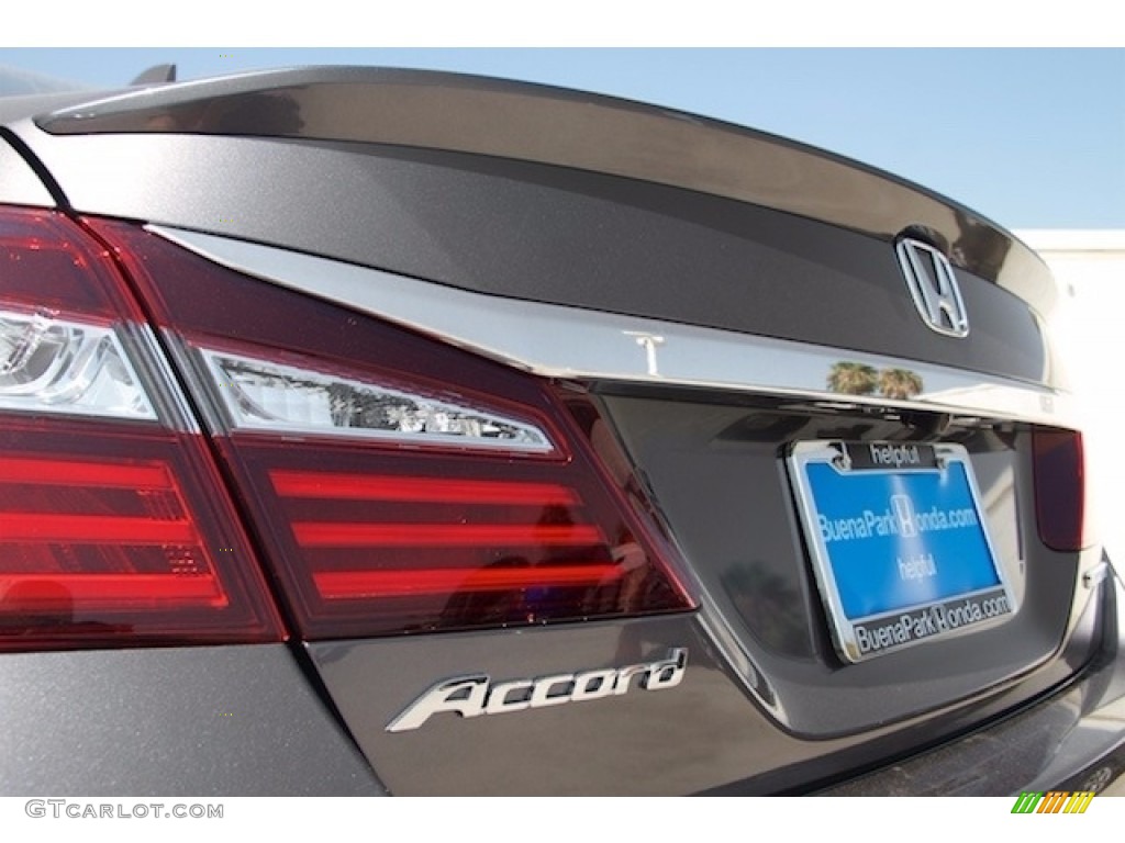 2017 Accord Hybrid Sedan - Modern Steel Metallic / Ivory photo #3