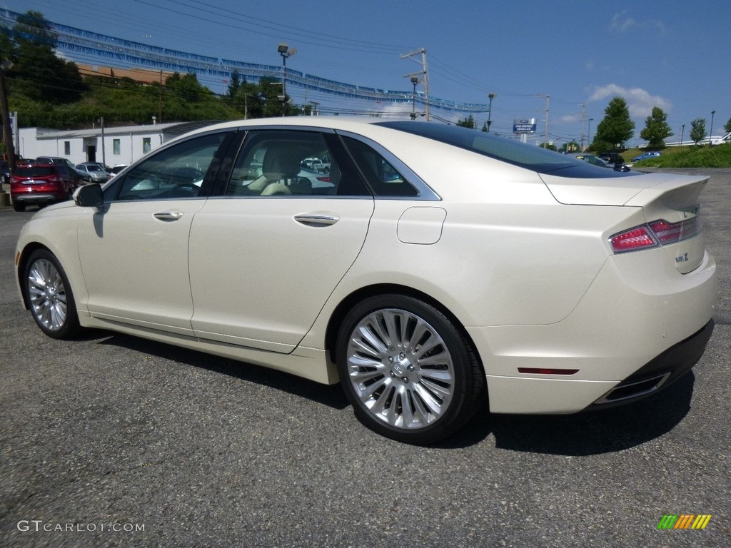 Platinum Dune 2015 Lincoln MKZ FWD Exterior Photo #115352383