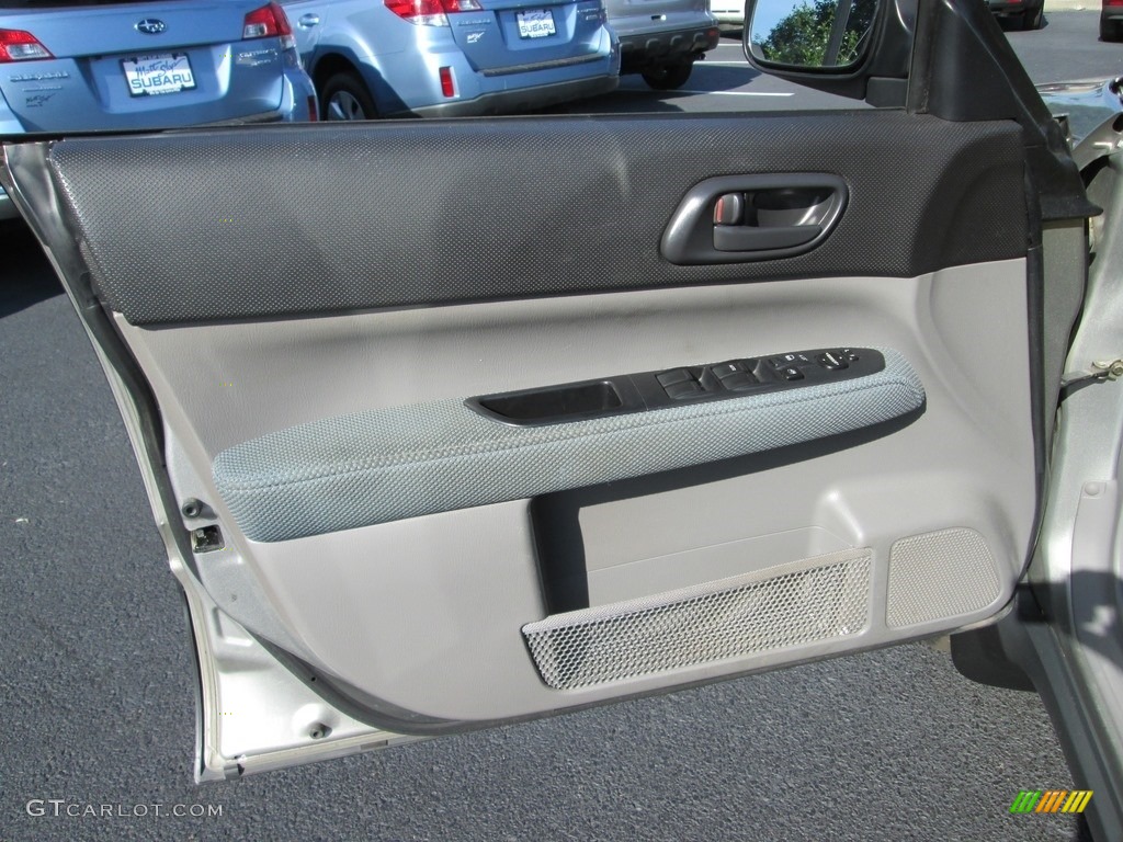2005 Forester 2.5 X - Crystal Gray Metallic / Gray photo #13