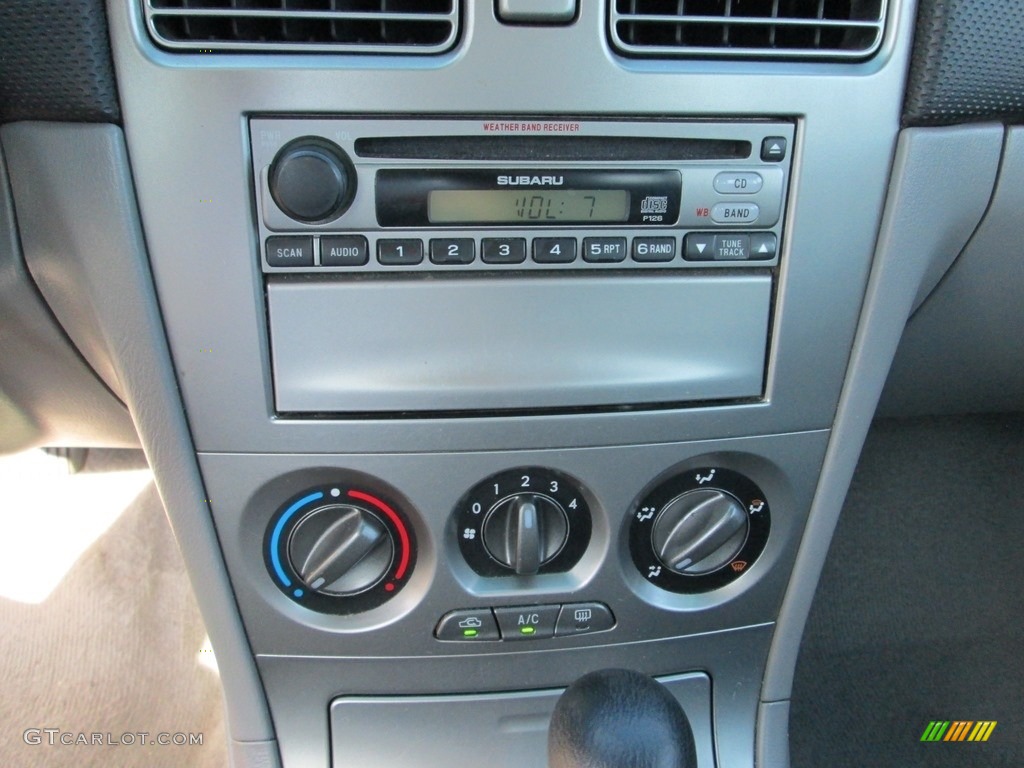 2005 Forester 2.5 X - Crystal Gray Metallic / Gray photo #24