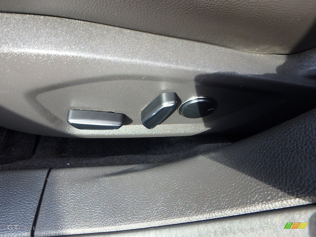 2013 Fusion Titanium - White Platinum Metallic Tri-coat / Charcoal Black photo #20