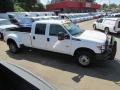 Oxford White - F350 Super Duty XL Crew Cab 4x4 DRW Photo No. 4