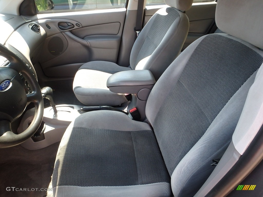 2003 Focus SE Sedan - Liquid Grey Metallic / Medium Graphite photo #8