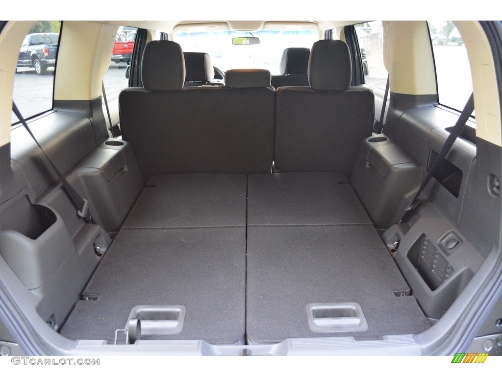 2016 Ford Flex SEL Trunk Photos