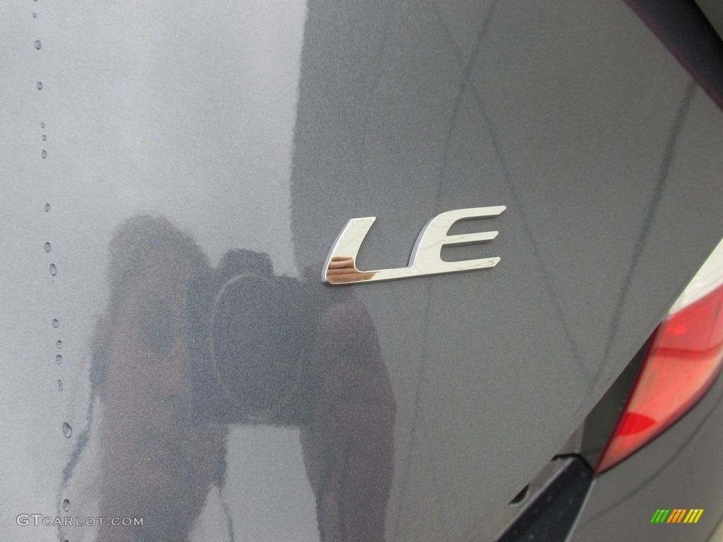 2016 Corolla LE Plus - Slate Metallic / Ash photo #15