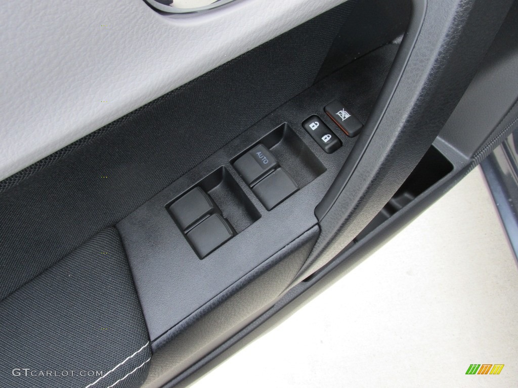 2016 Corolla LE Plus - Slate Metallic / Ash photo #21