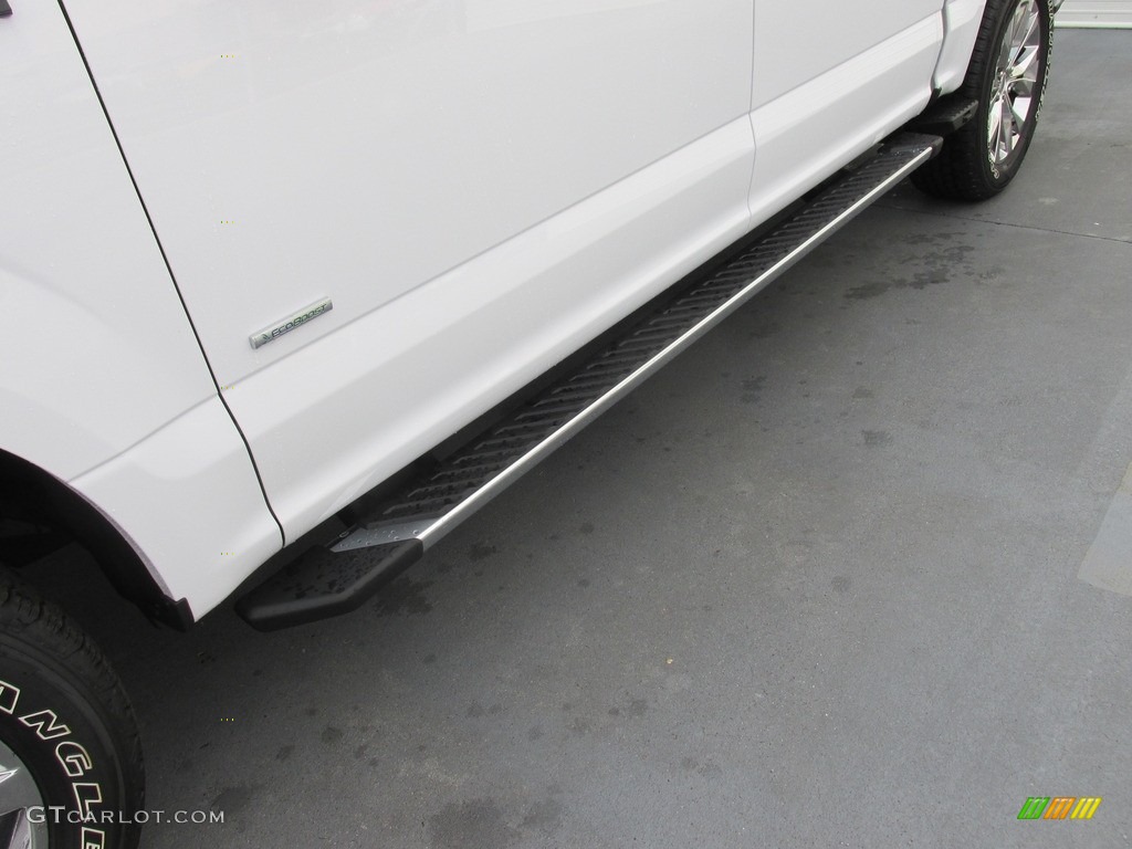 2016 F150 XLT SuperCrew 4x4 - Oxford White / Medium Earth Gray photo #12