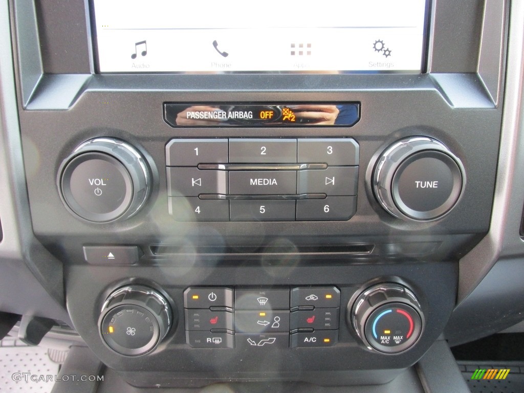 2016 F150 XLT SuperCrew 4x4 - Oxford White / Medium Earth Gray photo #28