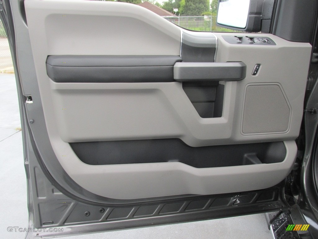 2016 F150 XLT SuperCrew 4x4 - Magnetic / Medium Earth Gray photo #20