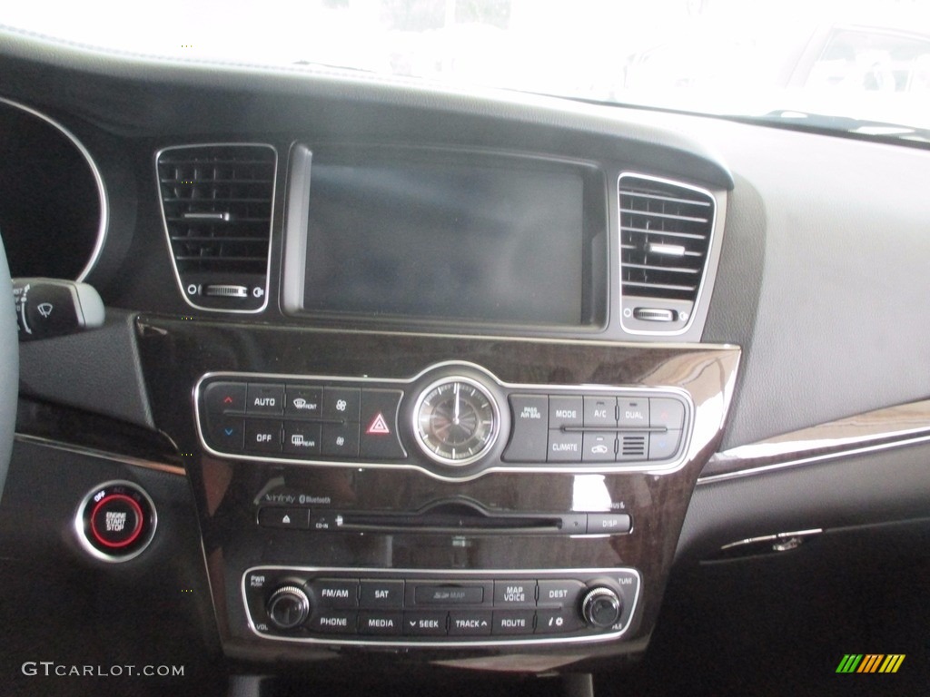 2016 Kia Cadenza Limited Controls Photo #115371570