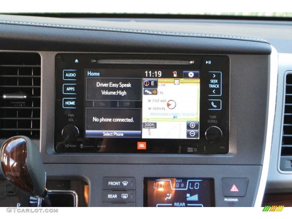 2017 Toyota Sienna Limited AWD Controls Photos