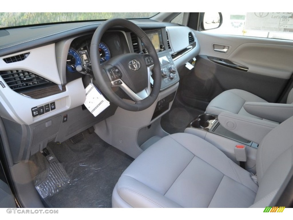 Ash Interior 2017 Toyota Sienna XLE AWD Photo #115378107