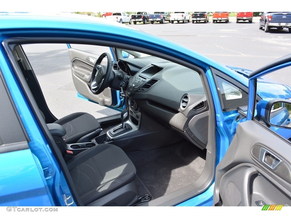 2016 Fiesta SE Sedan - Blue Candy Metallic / Charcoal Black photo #25