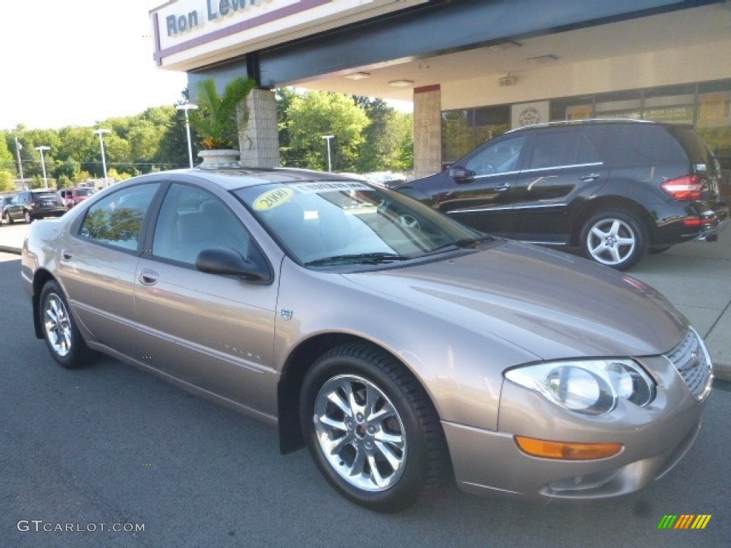 2000 300 M Sedan - Champagne Pearl / Camel/Tan photo #8