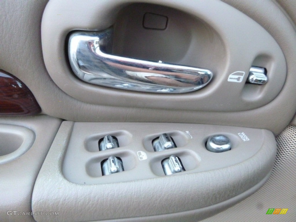 2000 300 M Sedan - Champagne Pearl / Camel/Tan photo #19