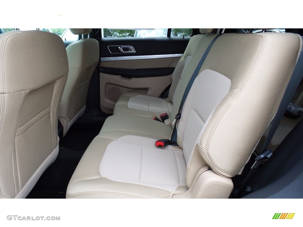 2017 Explorer XLT 4WD - Blue Jeans / Medium Light Camel photo #10
